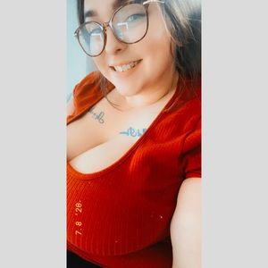 Meet your Posher, Marissa